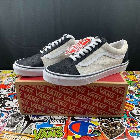 Vans Old Skool Suede Deboss Logo Women’s Various Sizes - Picture 1 of 12